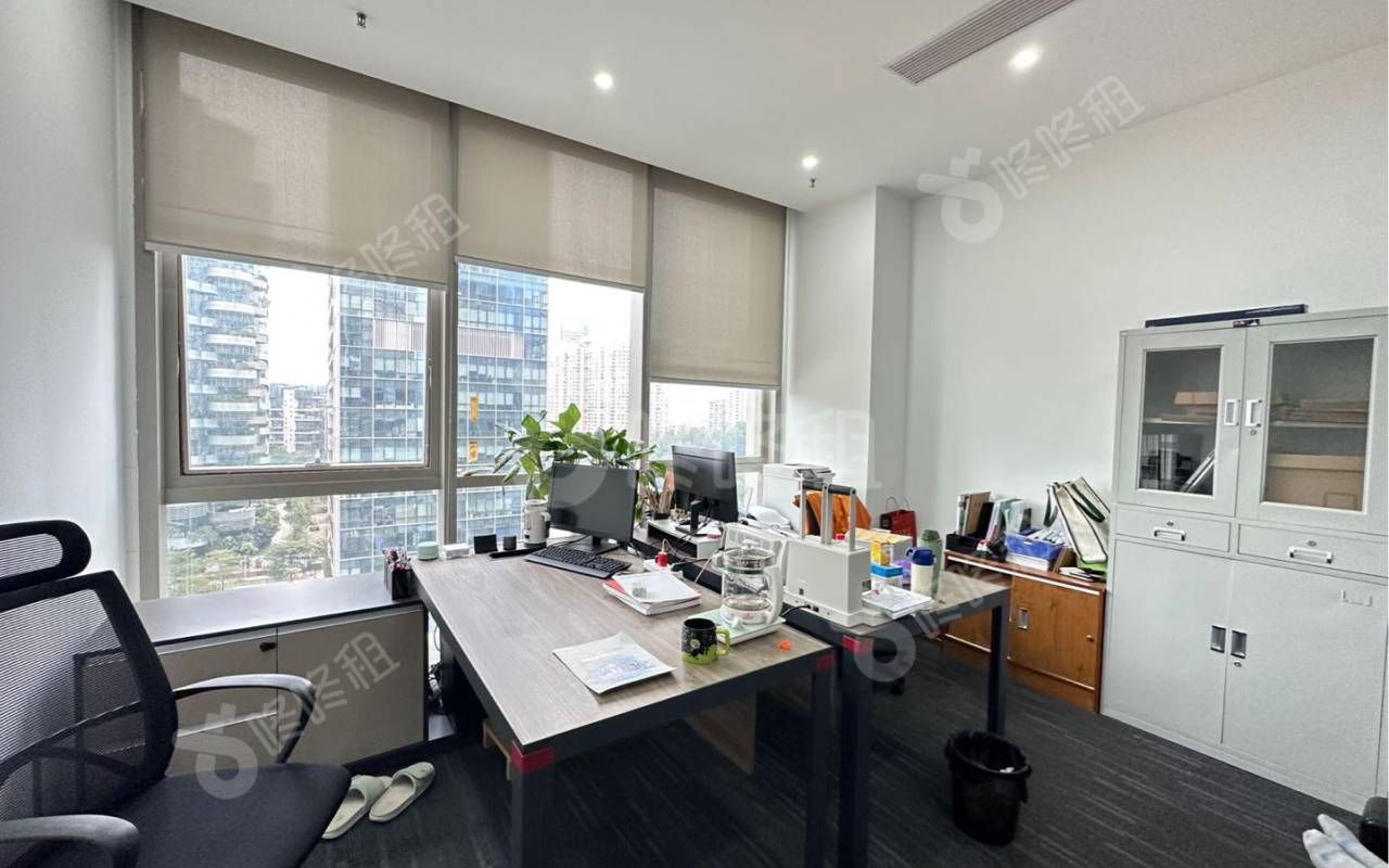 侨城坊_400平_精装_办公室隔间