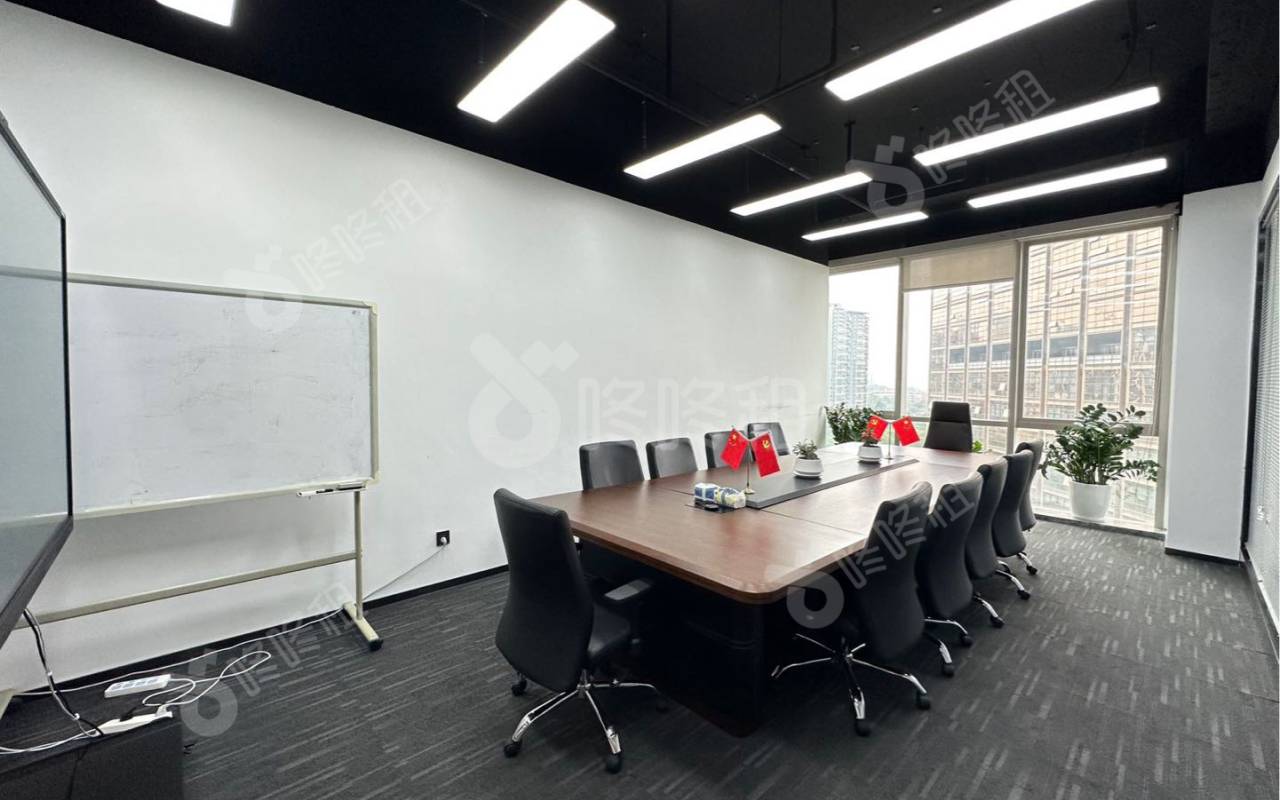 侨城坊_400平_精装_办公室隔间