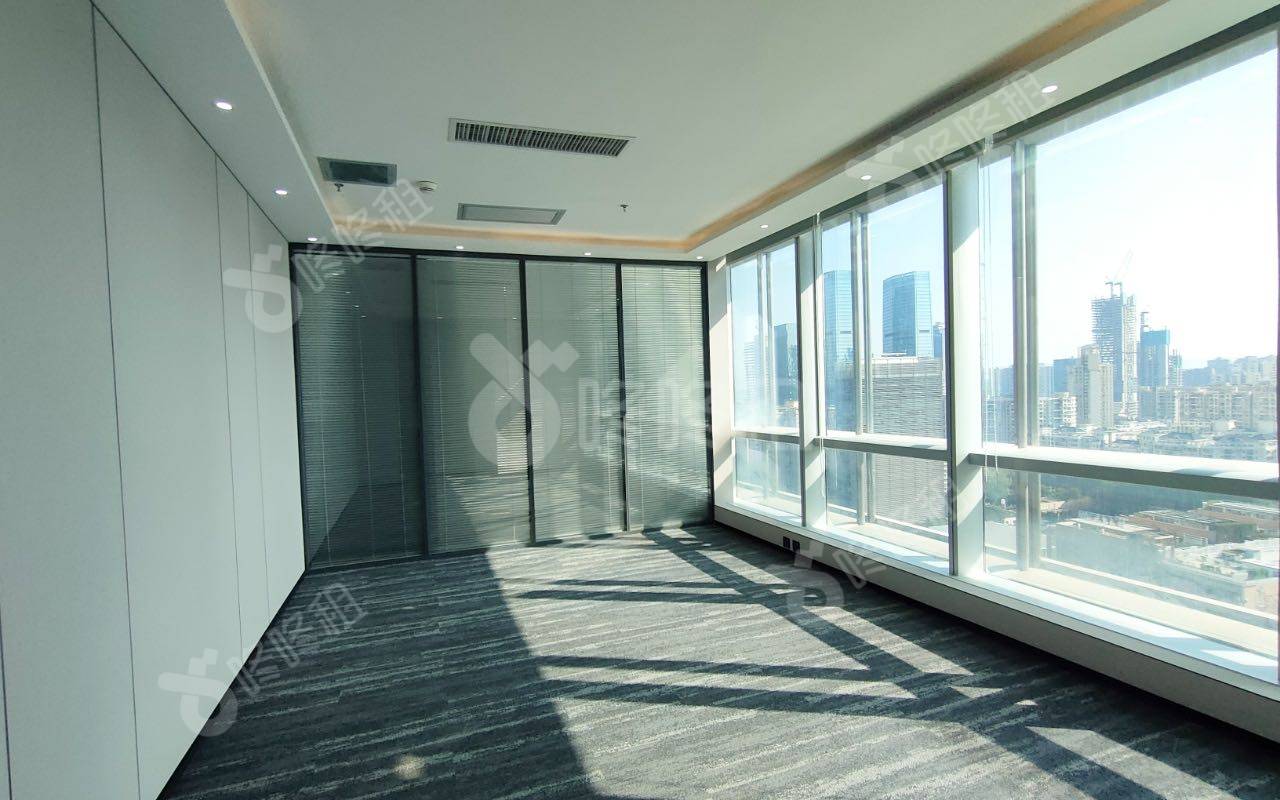 中洲控股中心_300平_豪装_办公室隔间