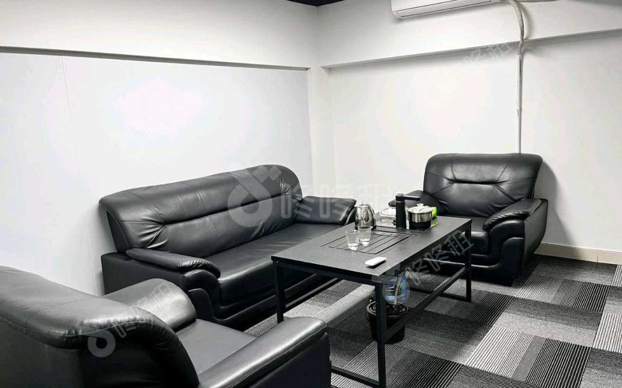 天汇大厦_191平_精装_办公室隔间