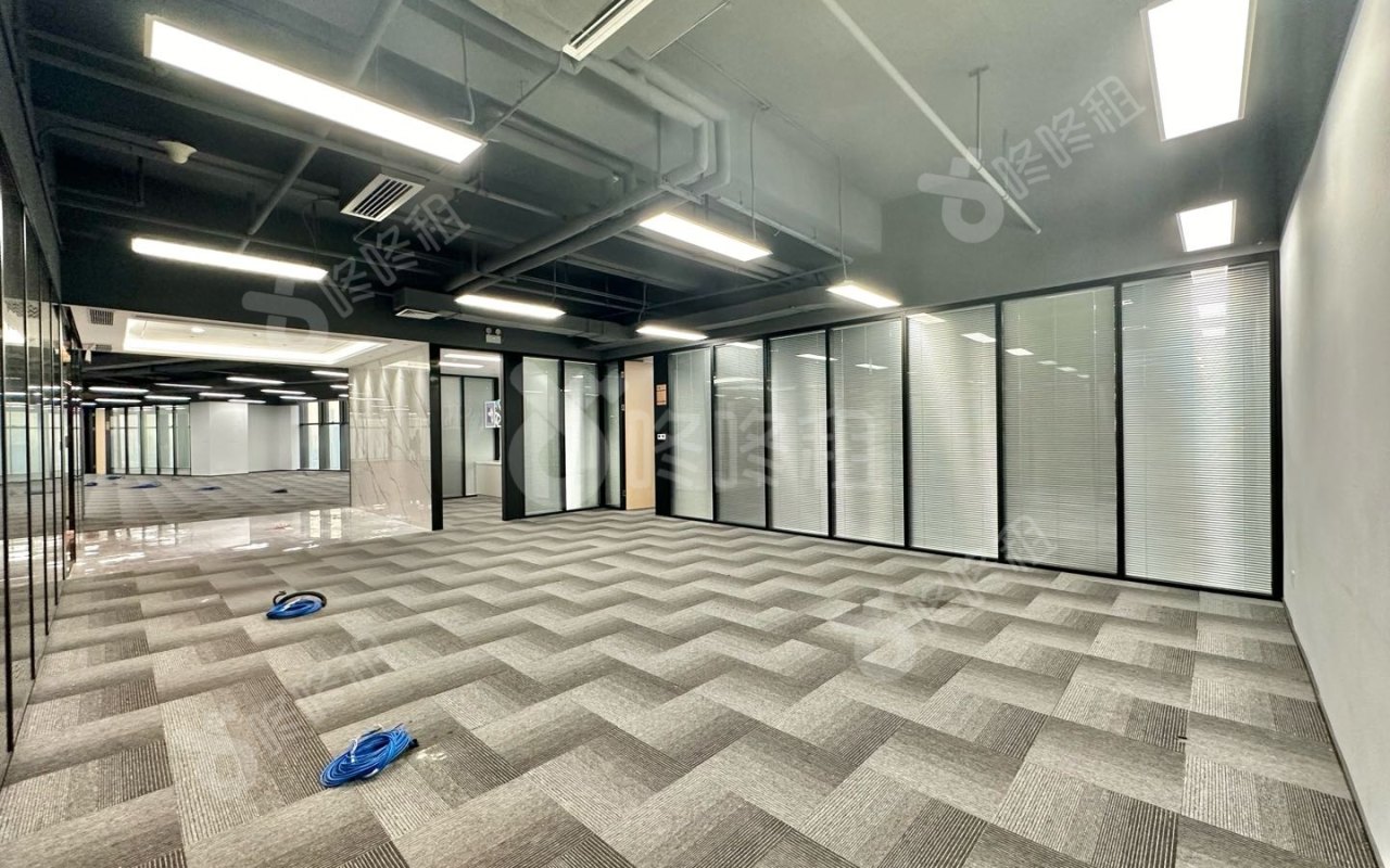同方科兴科学园_833.5平_精装_办公室开间