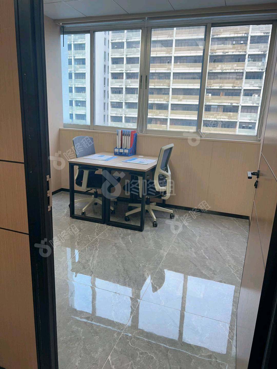 兴华大厦_80平_精装_办公室隔间