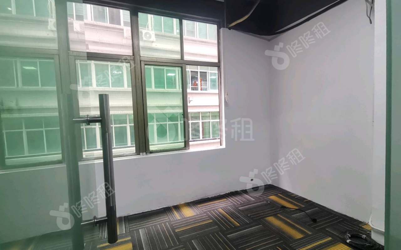 东美大厦_80平_精装_办公室隔间