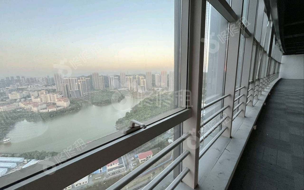 天安云谷二期_1972平_精装_办公室开间