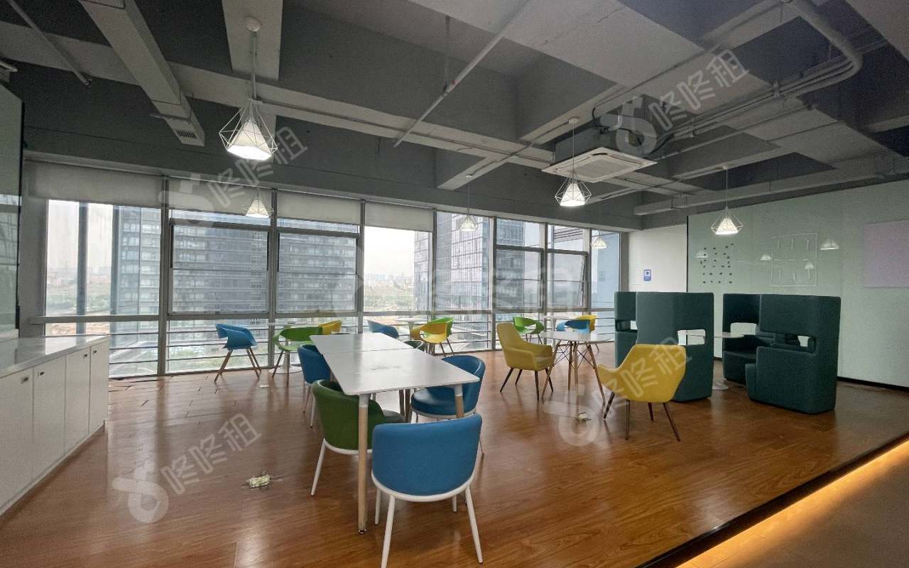 天安云谷二期_1044平_精装_办公室开间