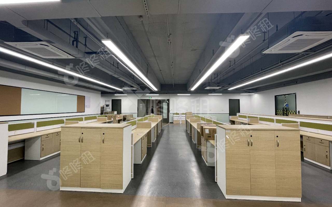 天安云谷二期_1044平_精装_办公室隔间