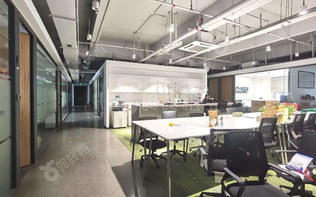 南山睿园产业园_1150平_精装_办公室开间