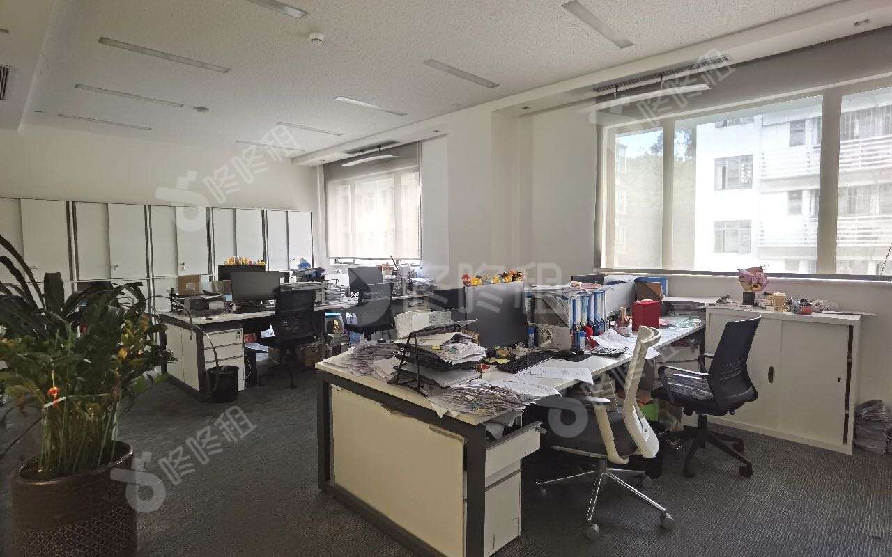 南山睿园产业园_1150平_精装_办公室开间
