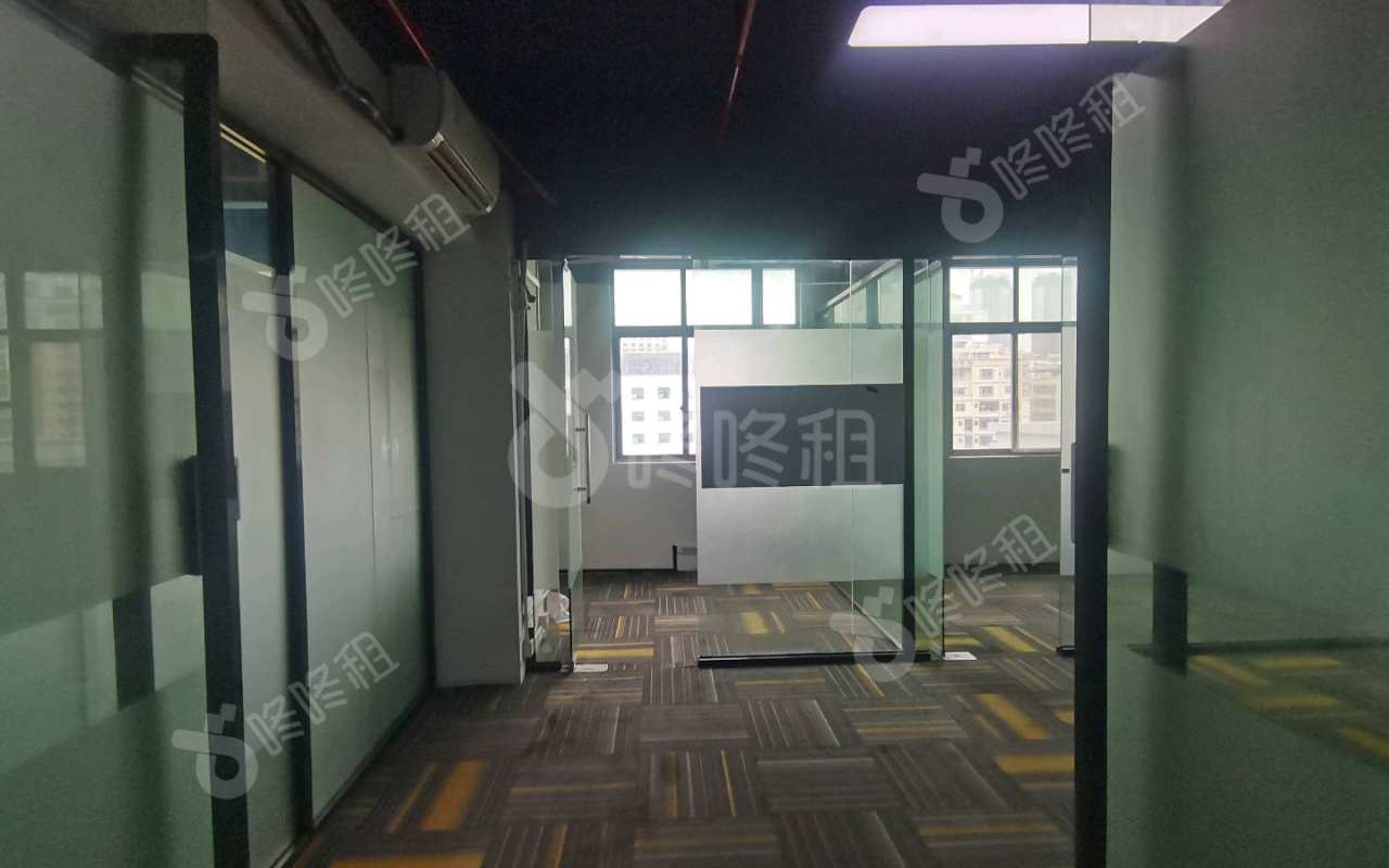 东美大厦_82平_精装_前台
