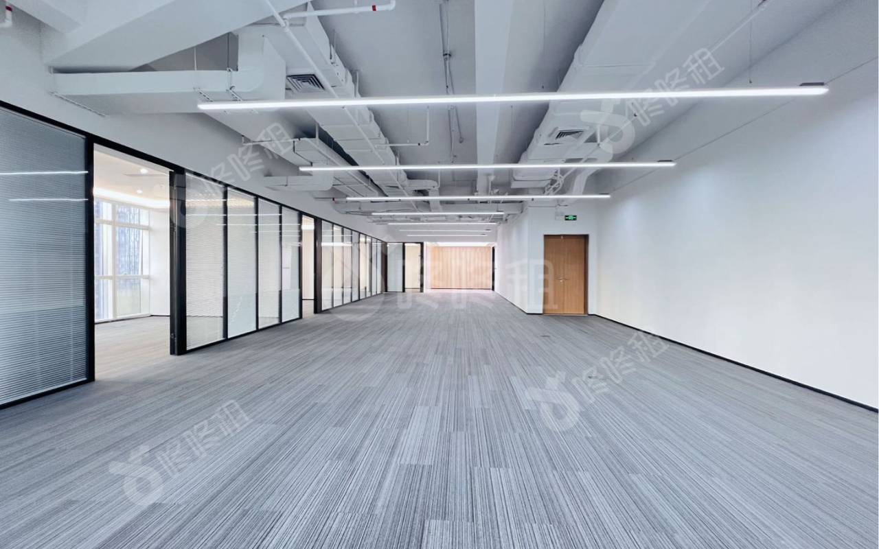 讯美科技广场_381平_精装_办公室开间