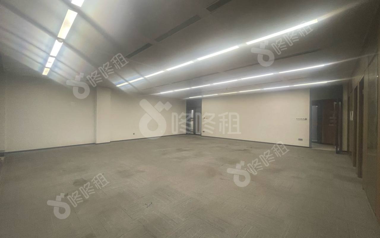 前海深港基金小镇_223平_精装_办公室开间