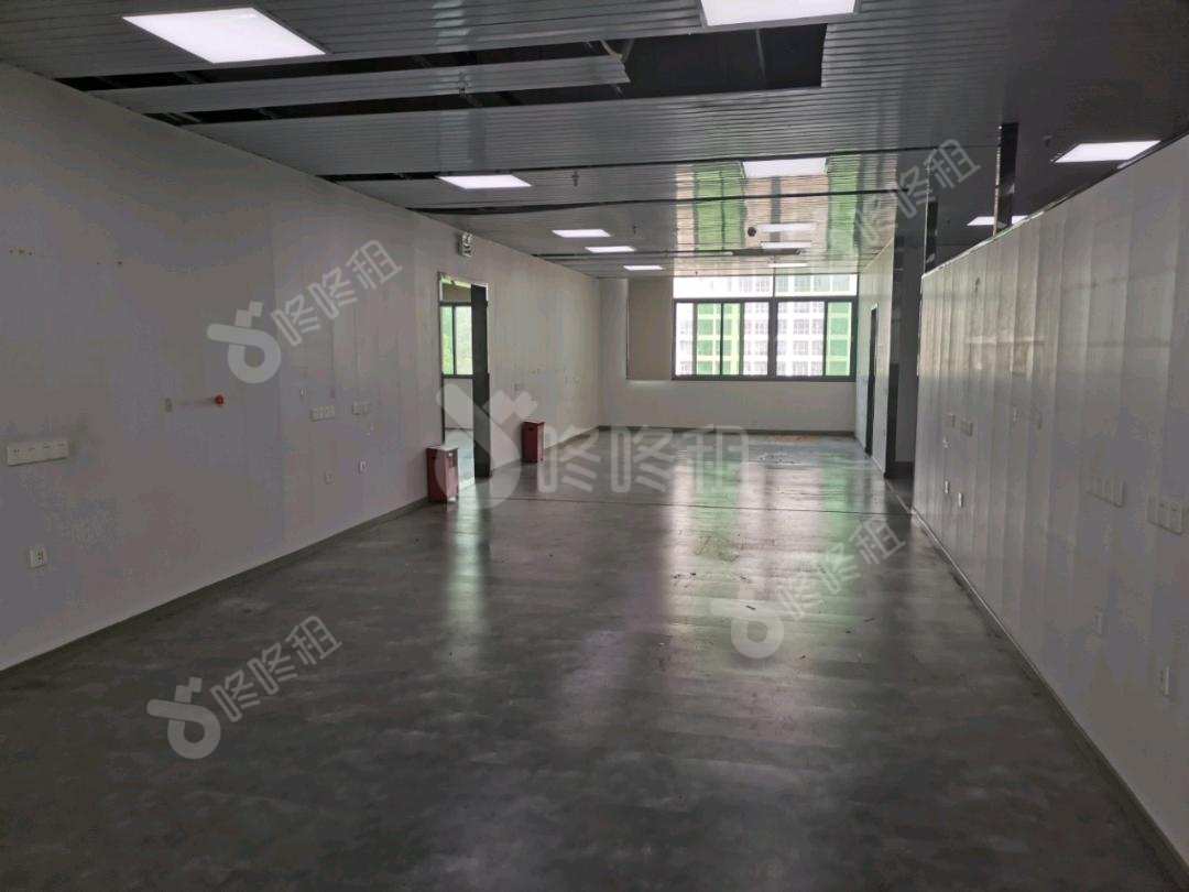 金科大厦_1015平_精装_办公室开间