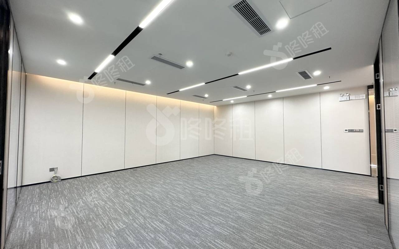 天珑移动大厦_244平_豪装_办公室开间