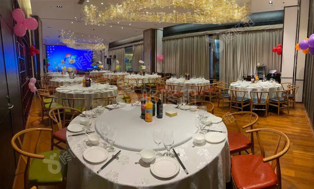 海王银河科技大厦_1450平_豪装_办公室开间