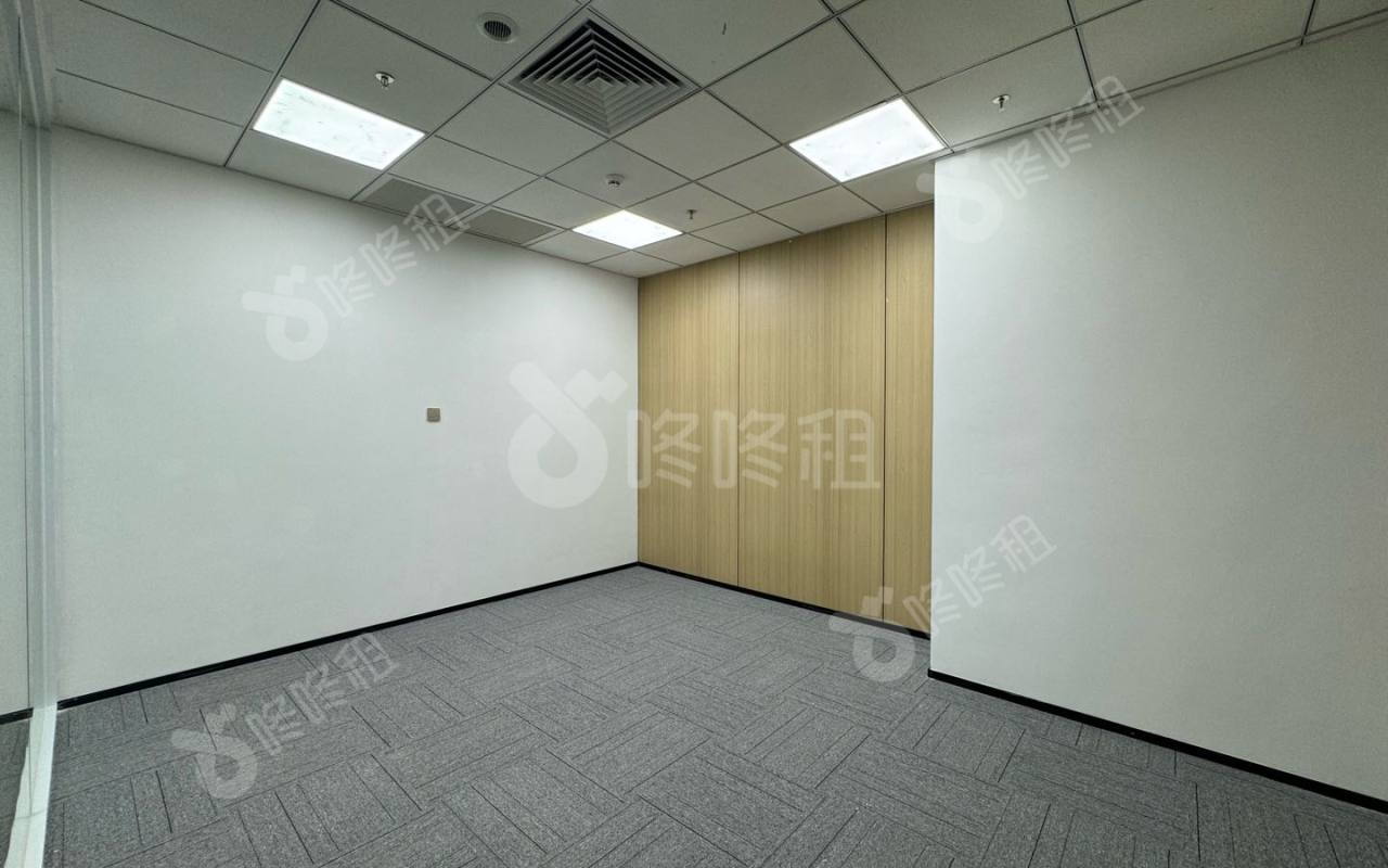 万科创智云中心_300平_豪装_办公室隔间