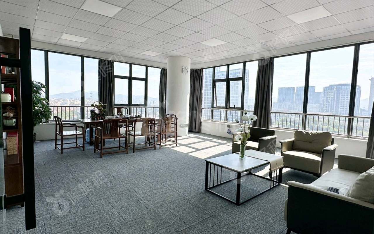 丽华创新产业园_6900平_简装_办公室开间