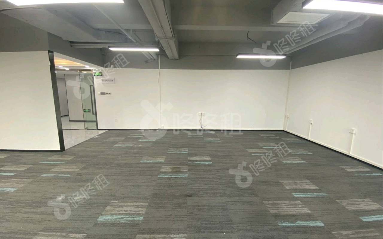 太平洋保险大厦_218平_精装_办公室开间