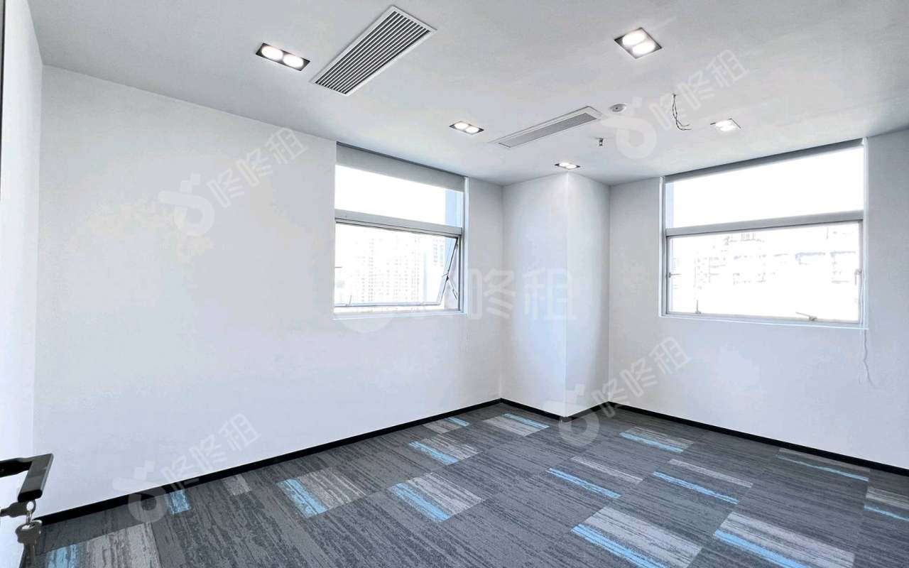 太平洋保险大厦_180平_精装_办公室隔间