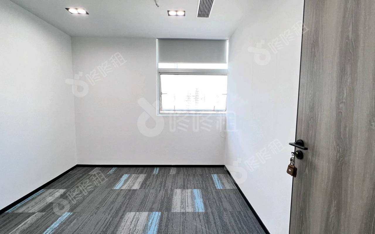 太平洋保险大厦_180平_精装_办公室隔间