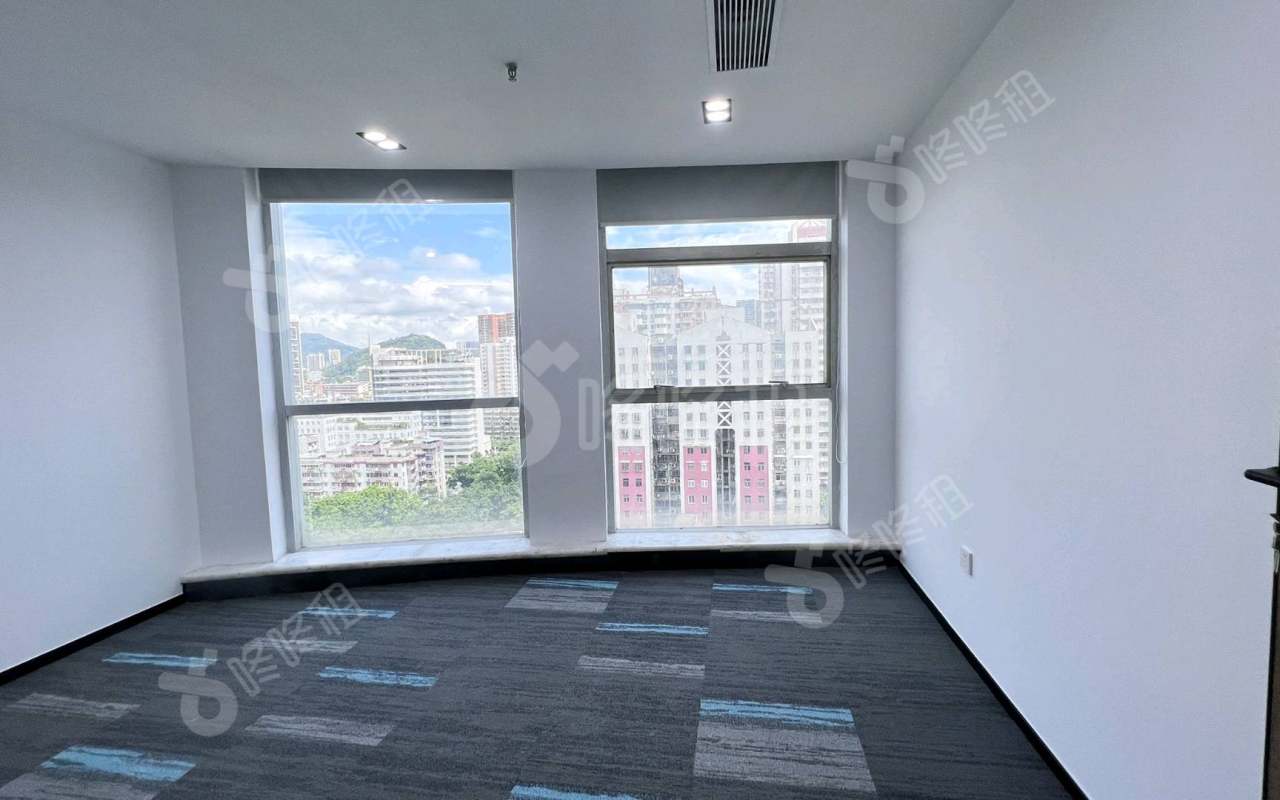 太平洋保险大厦_218平_精装_办公室隔间