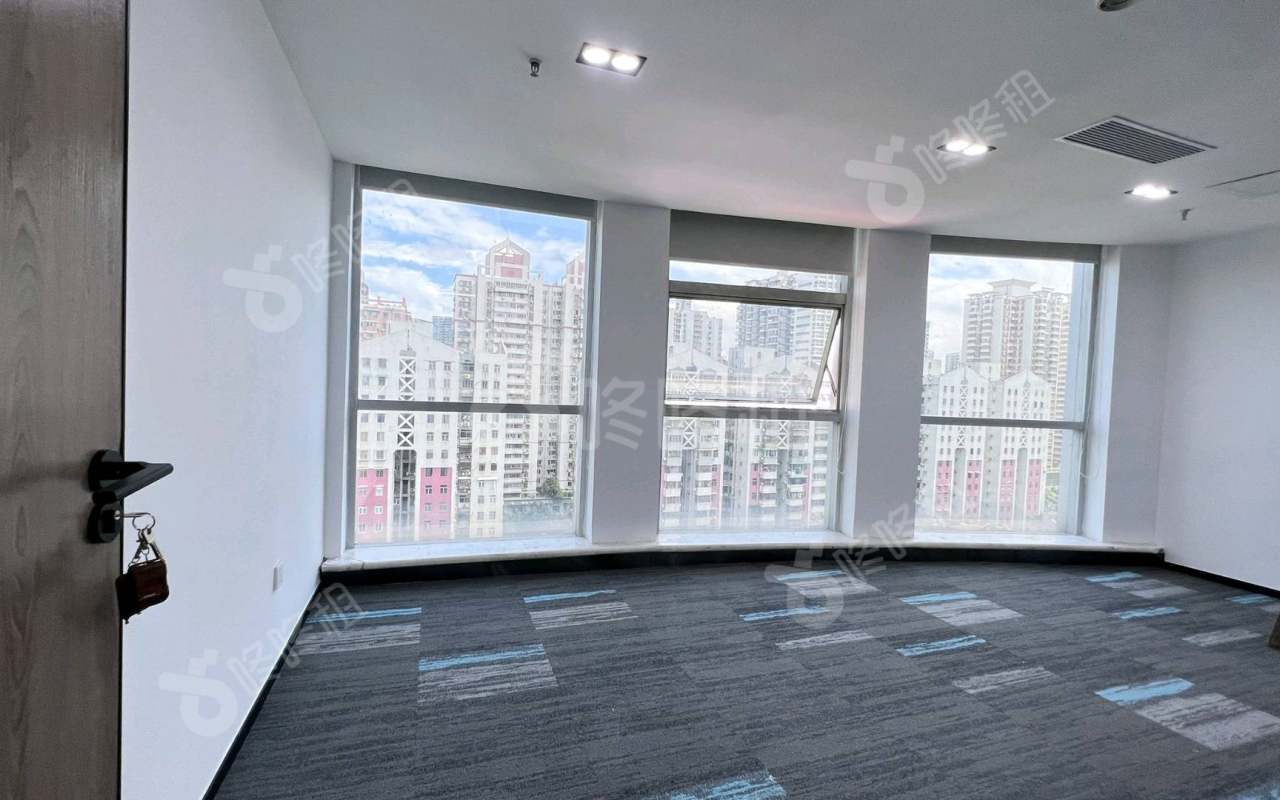 太平洋保险大厦_218平_精装_办公室隔间