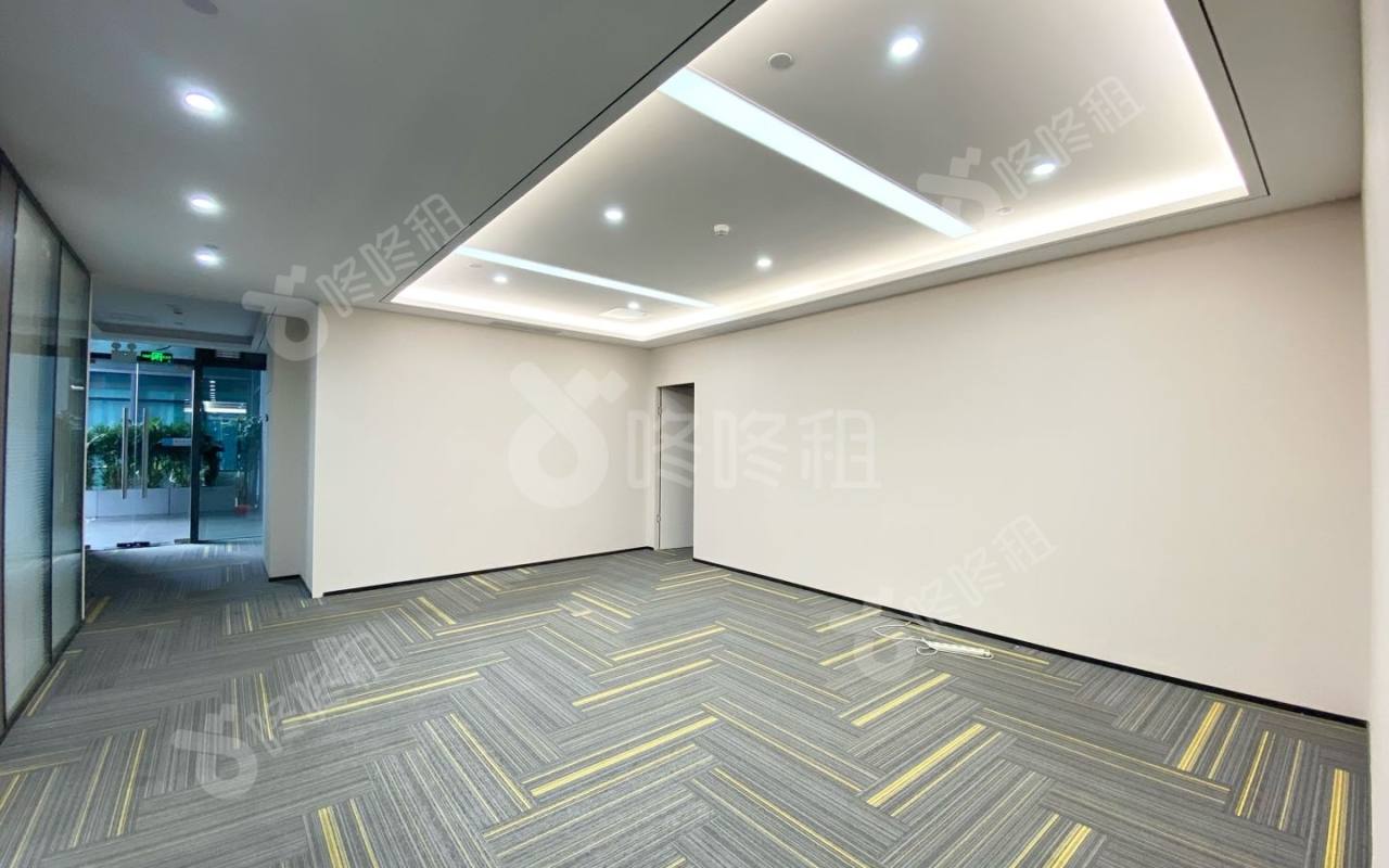 北邮科技大厦_350.55平_精装_办公室开间
