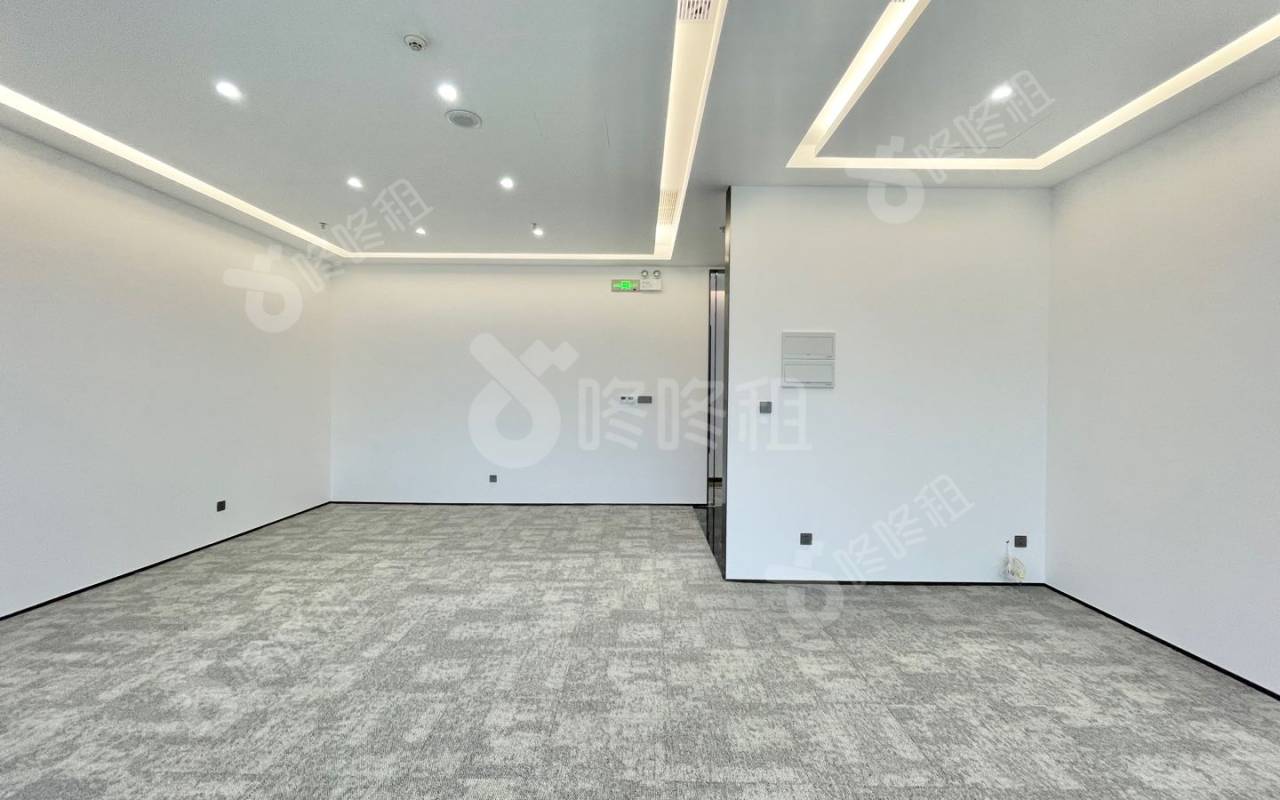 绿景美景广场_196平_豪装_办公室开间