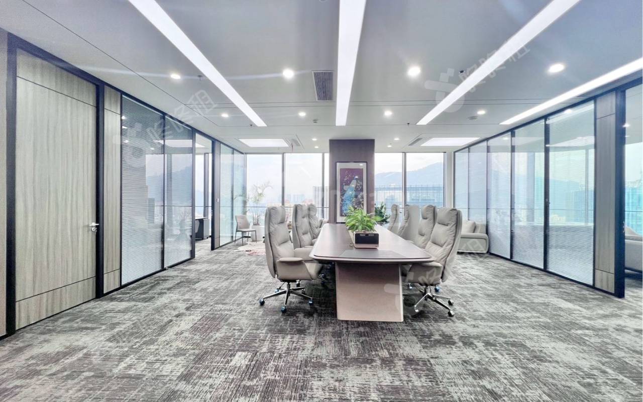 方大城_237平_精装_办公室开间