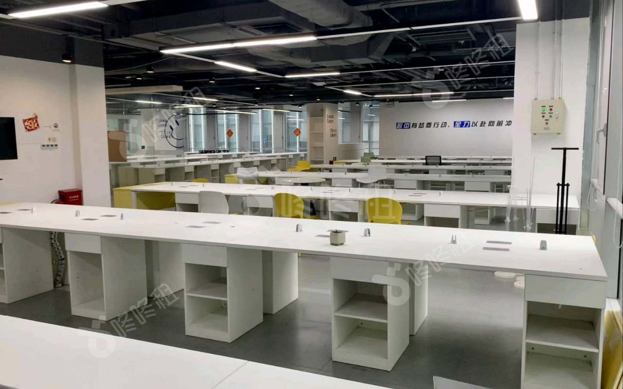 创智云城_750平_精装_办公室开间