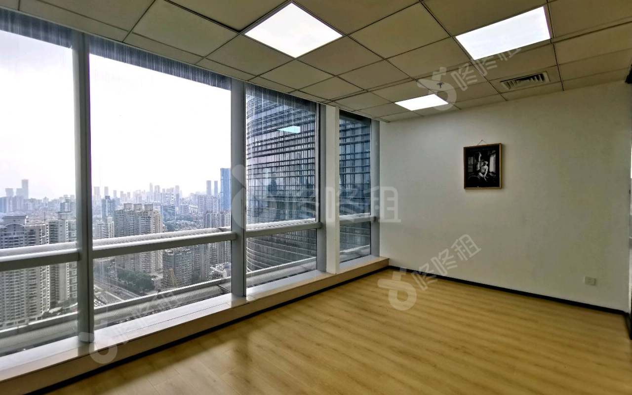 中洲控股中心_450平_精装_办公室隔间