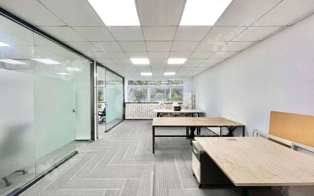 深圳软件园_218平_精装_办公室隔间