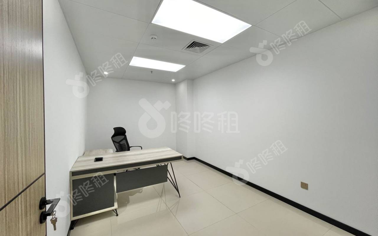 比克科技大厦_338平_豪装_办公室隔间