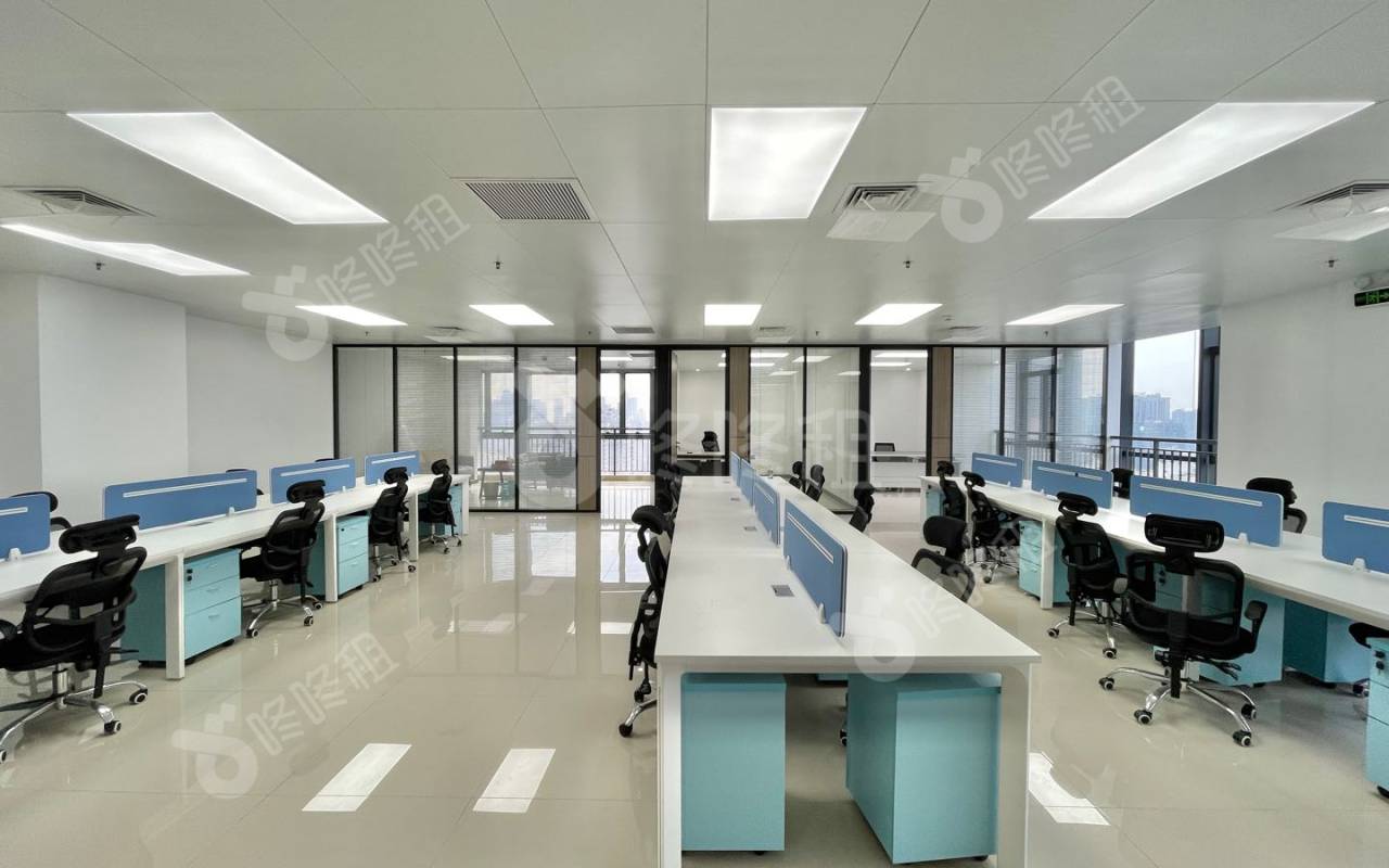 比克科技大厦_338平_豪装_办公室开间