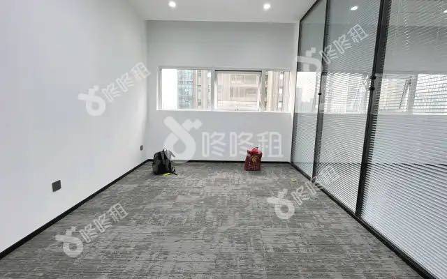 飞亚达科技大厦_115平_精装_办公室隔间