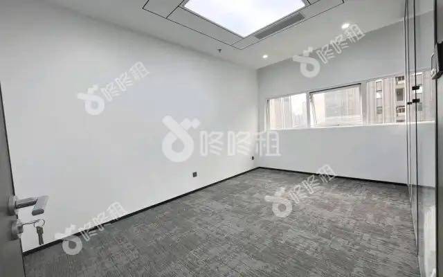 飞亚达科技大厦_115平_精装_办公室隔间