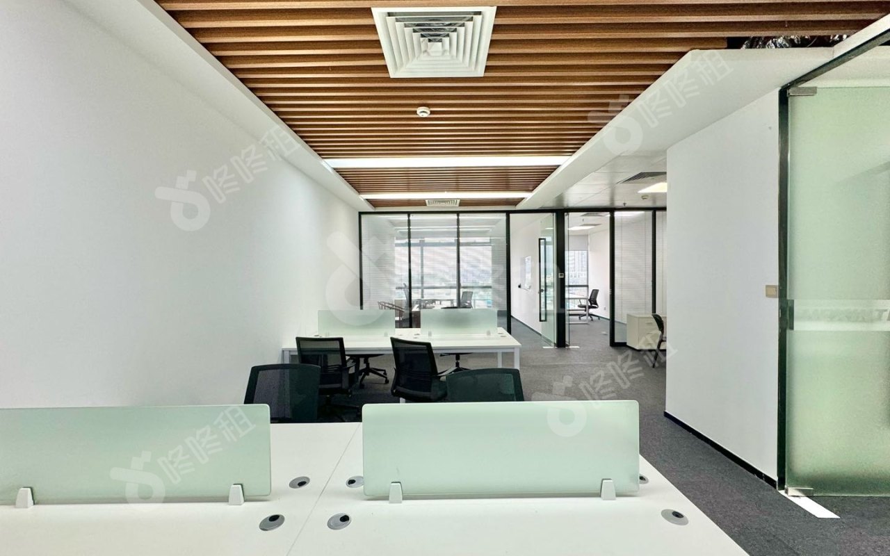 威盛科技大厦_215平_精装_办公室开间