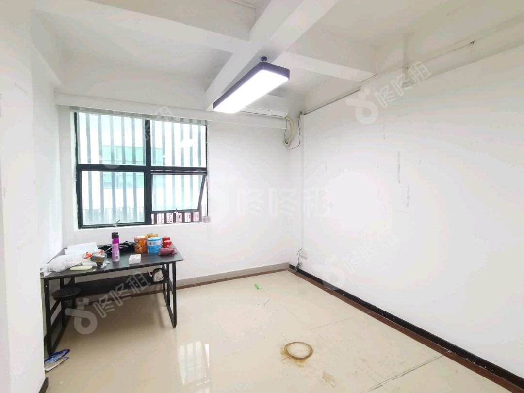 南山云谷二期_190平_精装_办公室隔间
