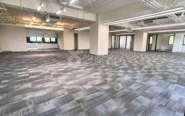 泰华梧桐聚落花园(梧桐村)_555平米_精装_办公室房源出租