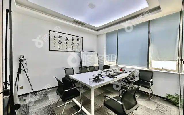 园西工业区_218平_精装_办公室隔间