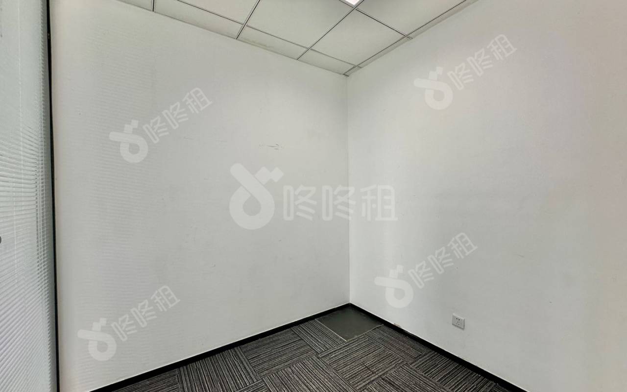 威盛科技大厦_225平_精装_办公室隔间