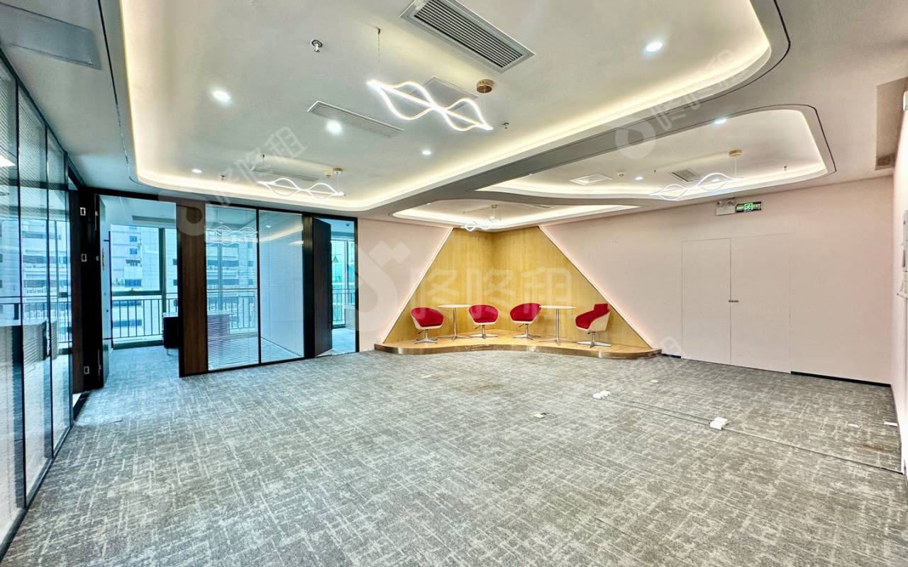 长虹科技大厦_407平_精装_办公室开间