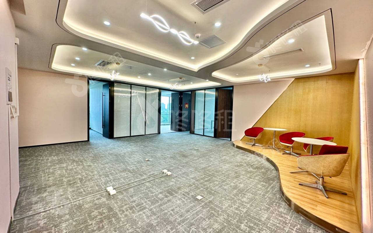 长虹科技大厦_407平_精装_办公室开间