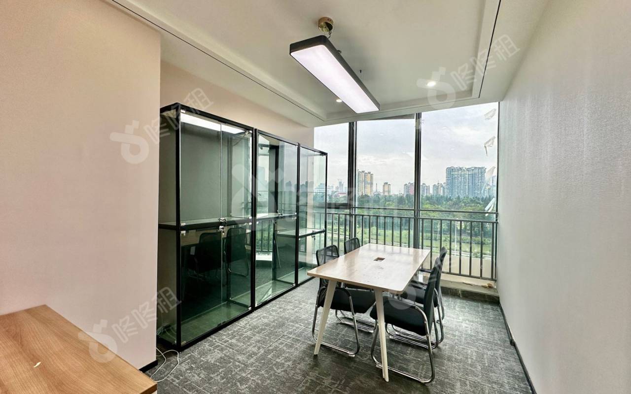 长虹科技大厦_407平_精装_办公室隔间