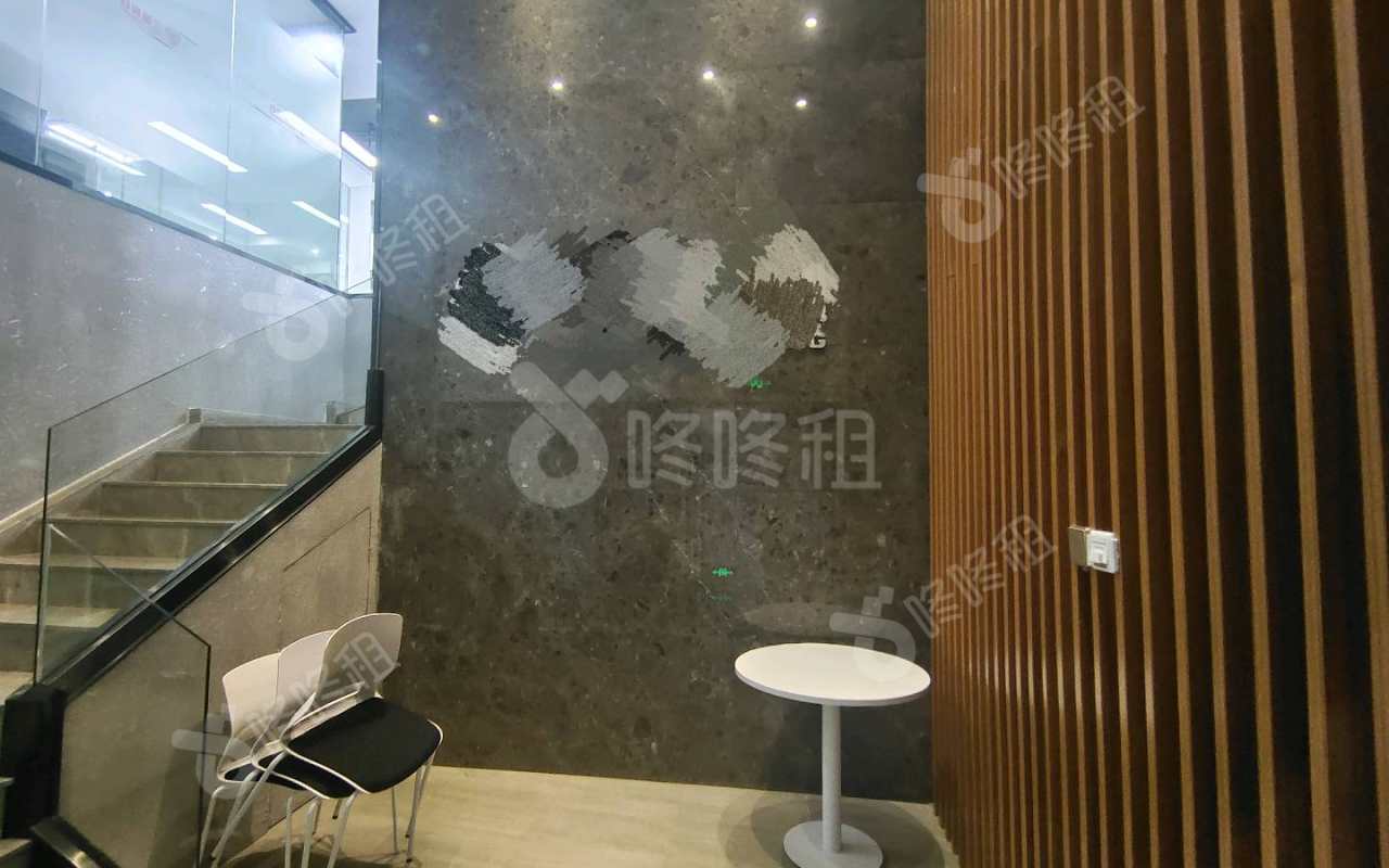 满京华SOHO艺峦_289平_精装_前台