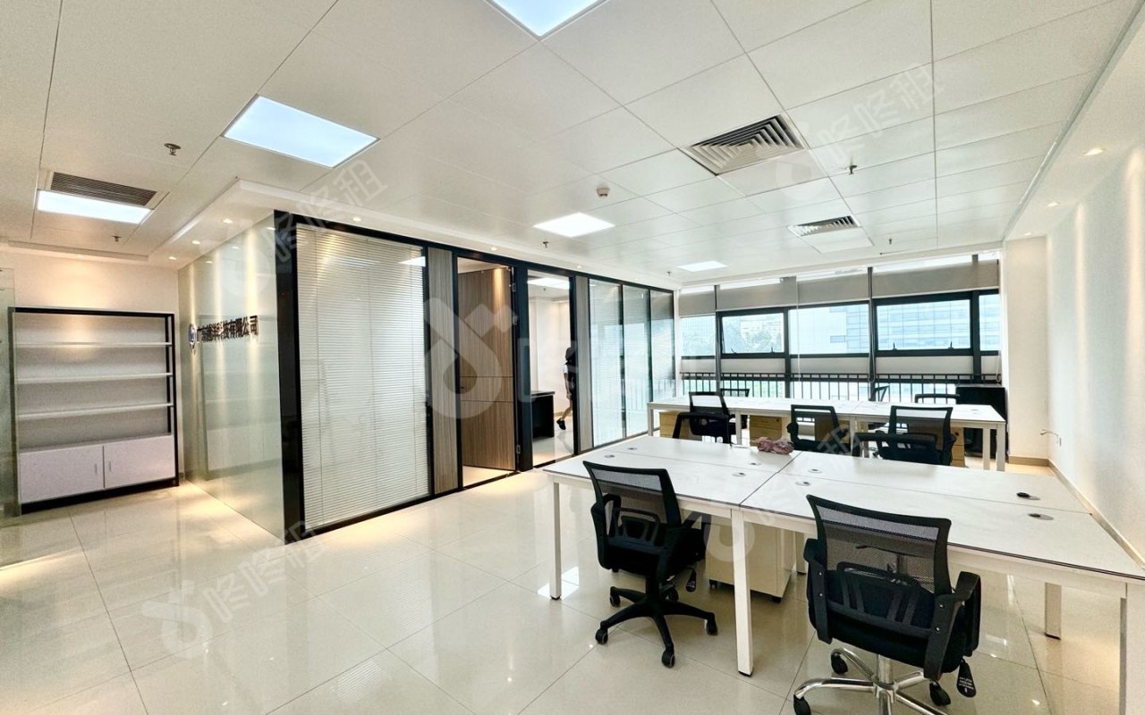 兰光科技大厦_118平_精装_办公室开间