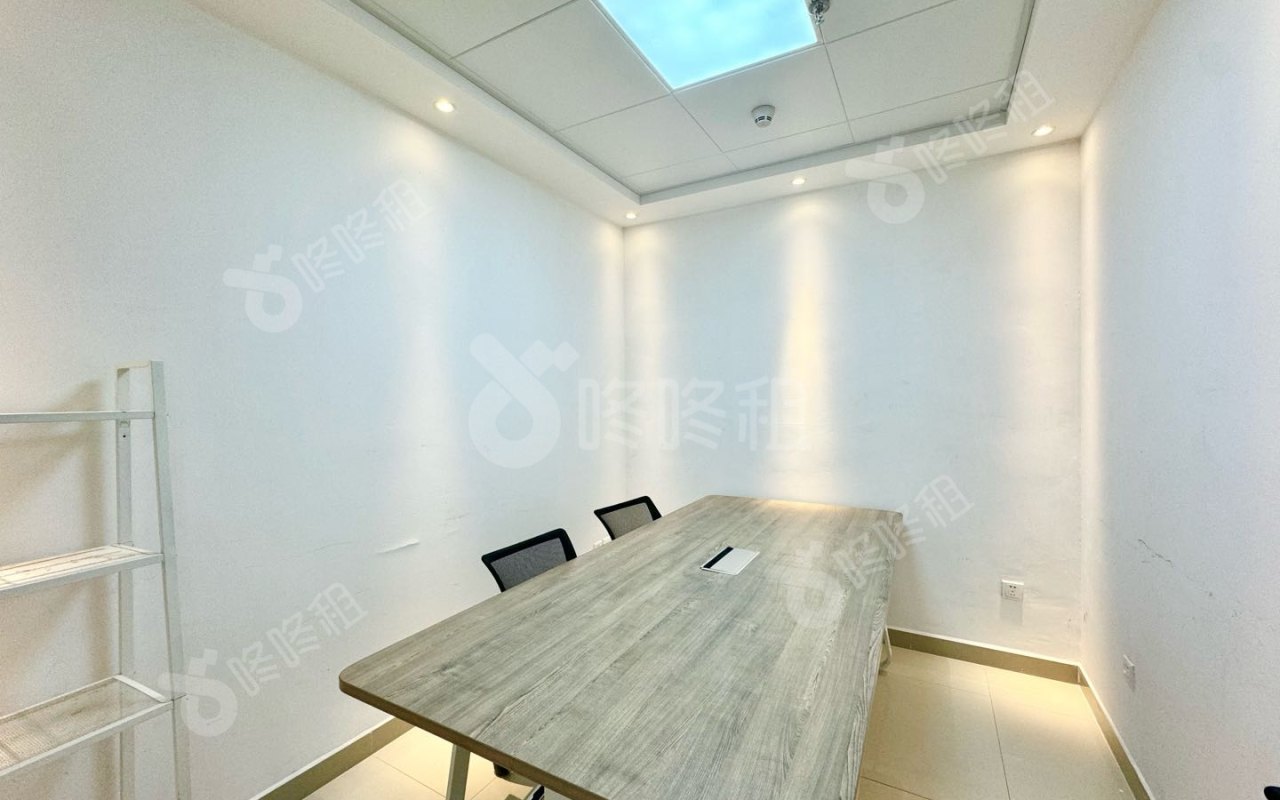 兰光科技大厦_118平_精装_办公室隔间