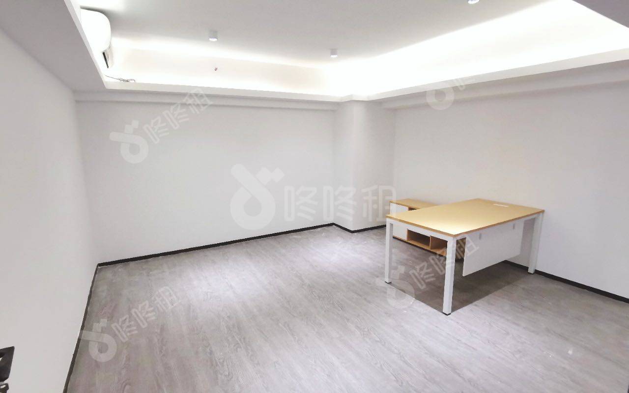 卓汇佳广场_347平_精装_办公室隔间