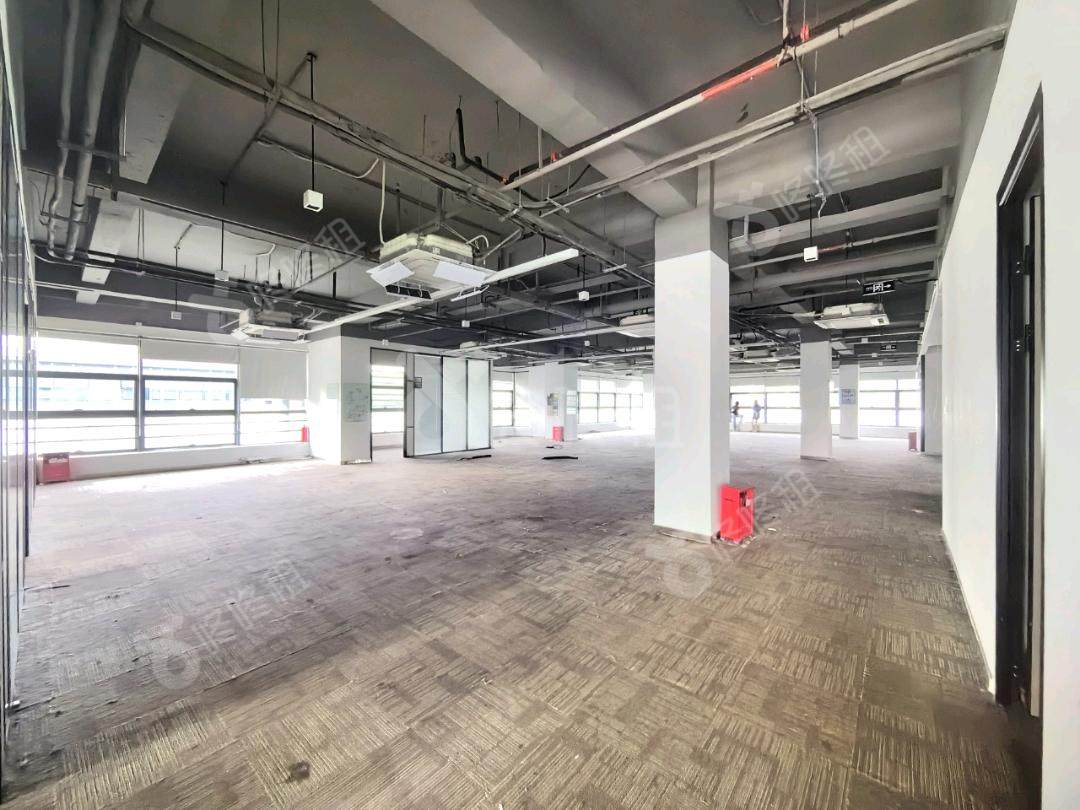 TCL国际E城_600平_精装_办公室开间