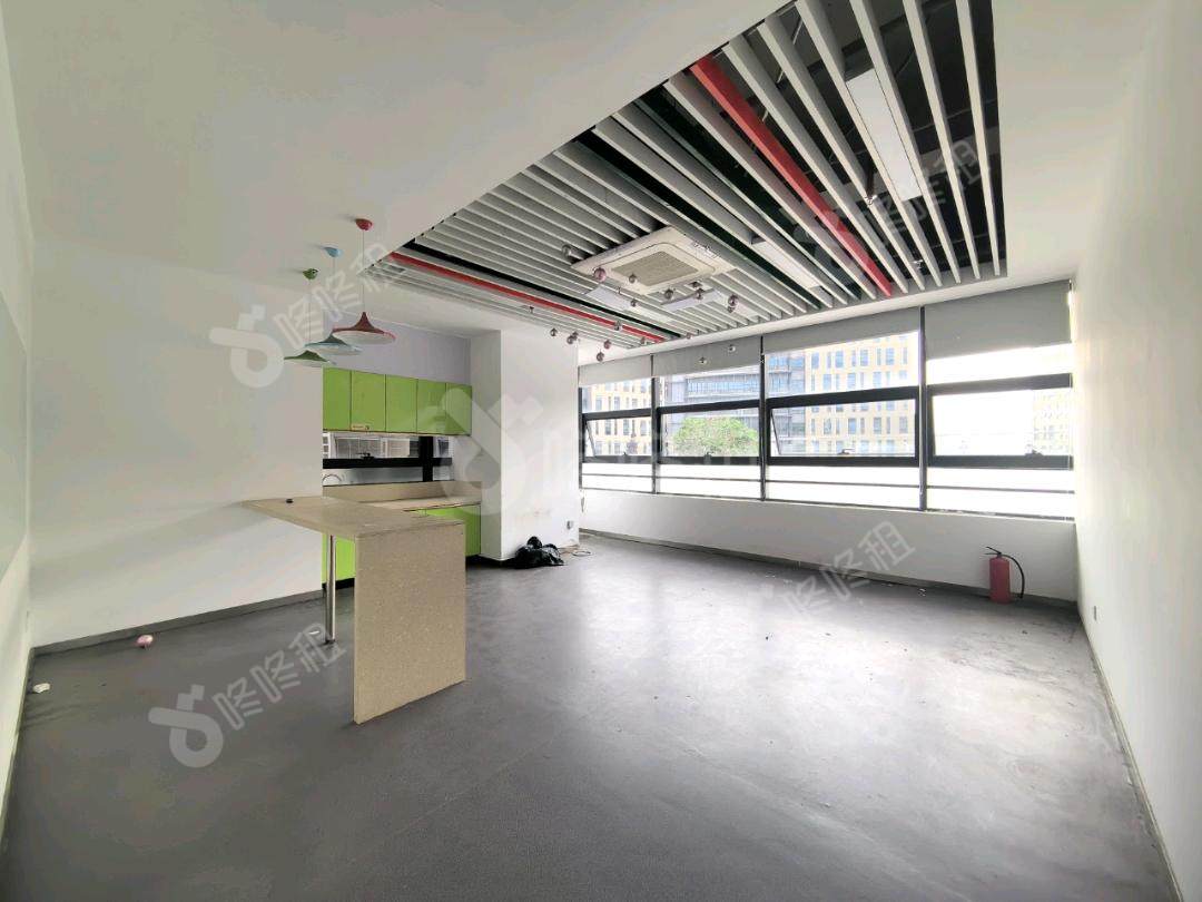 TCL国际E城_600平_精装_办公室隔间