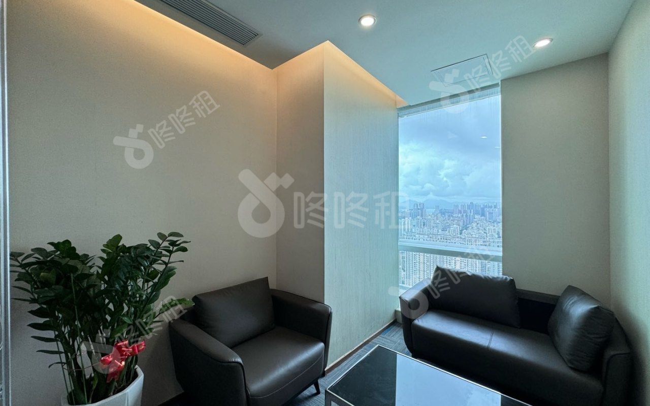 中洲控股中心_151平_精装_办公室隔间